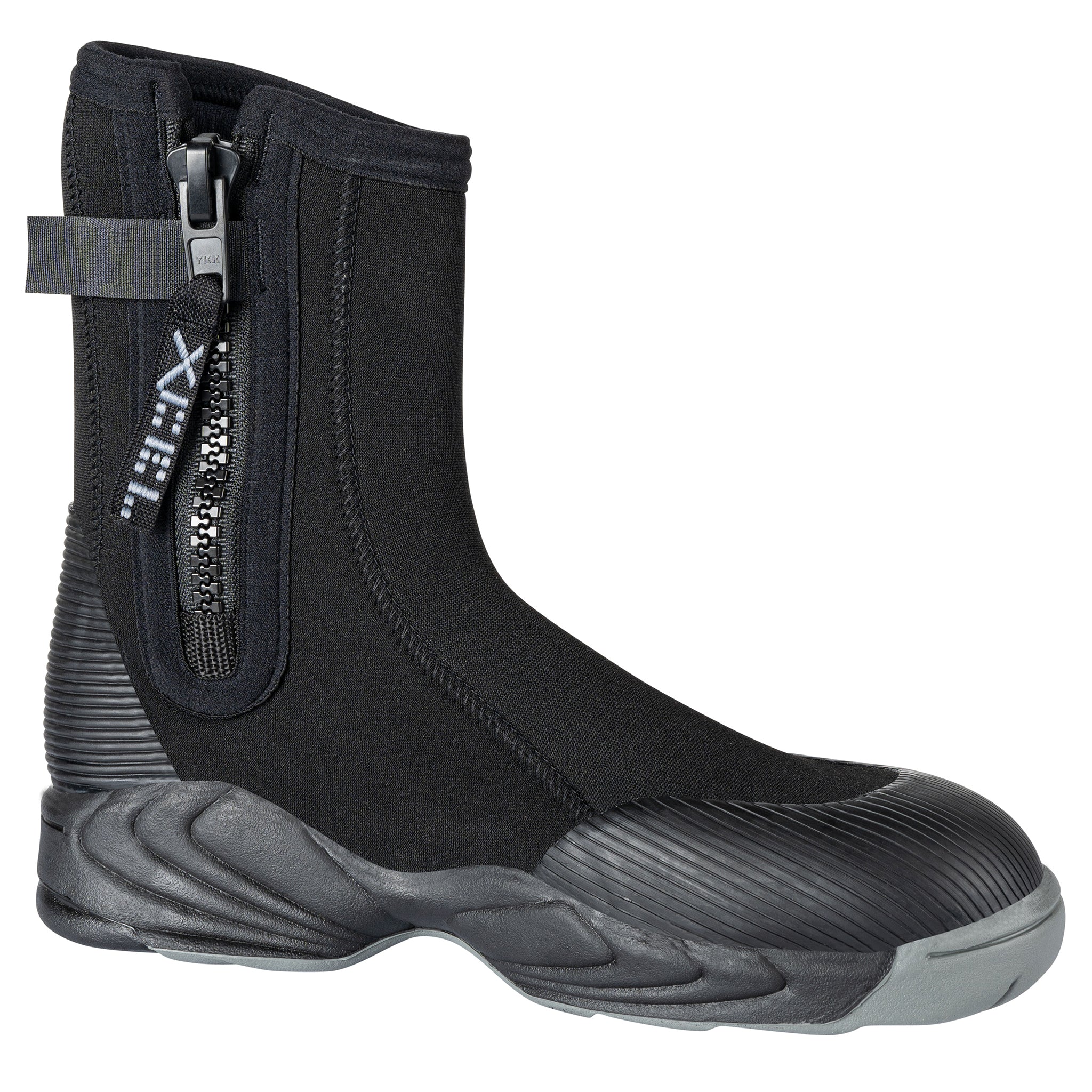 xcelwetsuits.com
