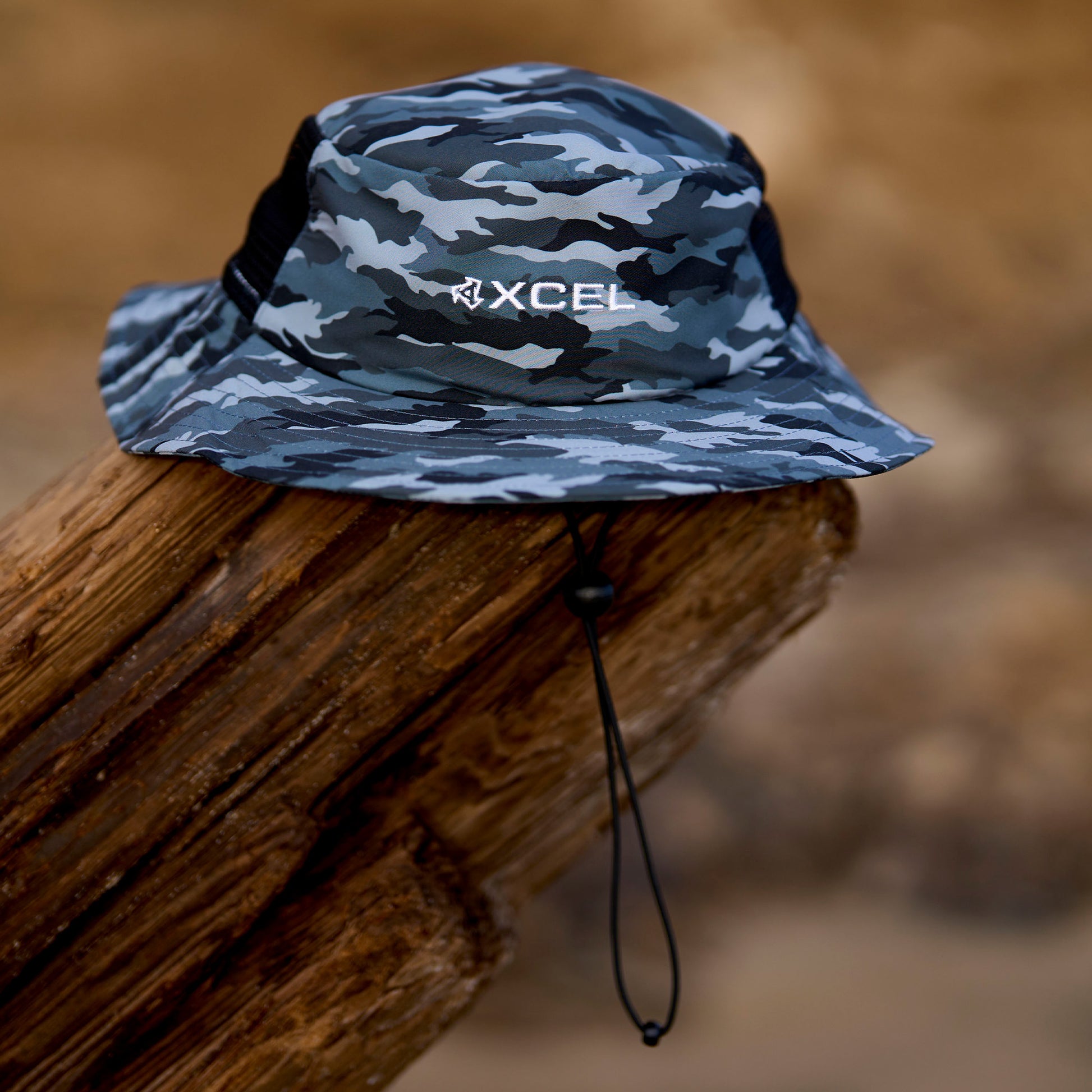 Xcel | Essential Camo Water Hat | Charcoal Camo / S/M